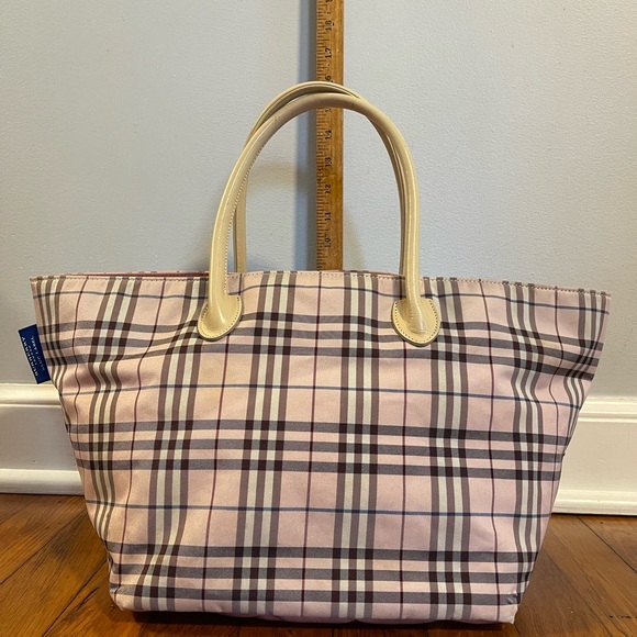 Beautiful Burberry Nylon Tote. Good Condition - Picture 2 of 9